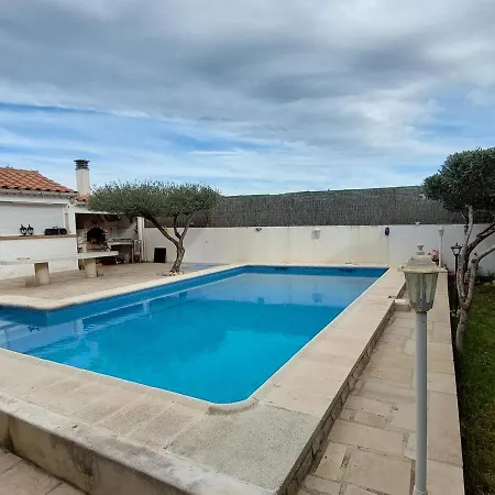 En Bord De Avec Piscine Privee Et Jardin A L'ametlla De Mar, Costa Dorada - Es-221-1