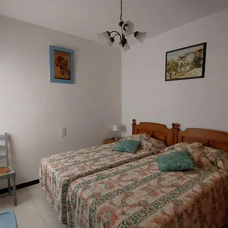 En Bord De Avec Piscine Privee Et Jardin A L'ametlla De Mar, Costa Dorada - Es-221-1 *